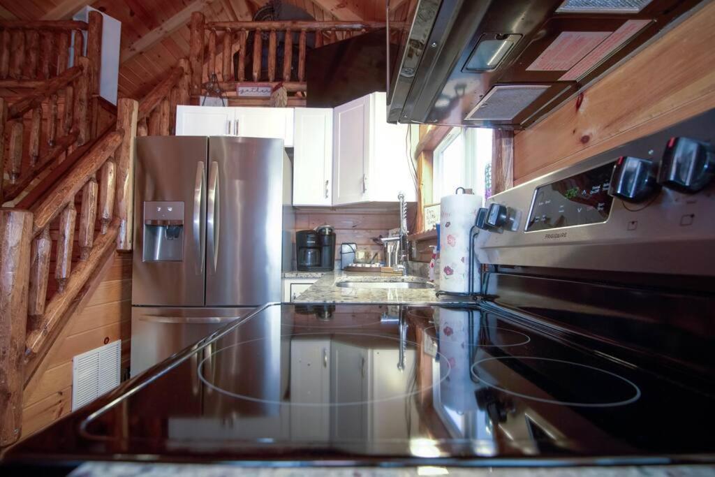 Charming Lakeview Cabin Near Geneva-On-The-Lake! Ashtabula Exterior foto